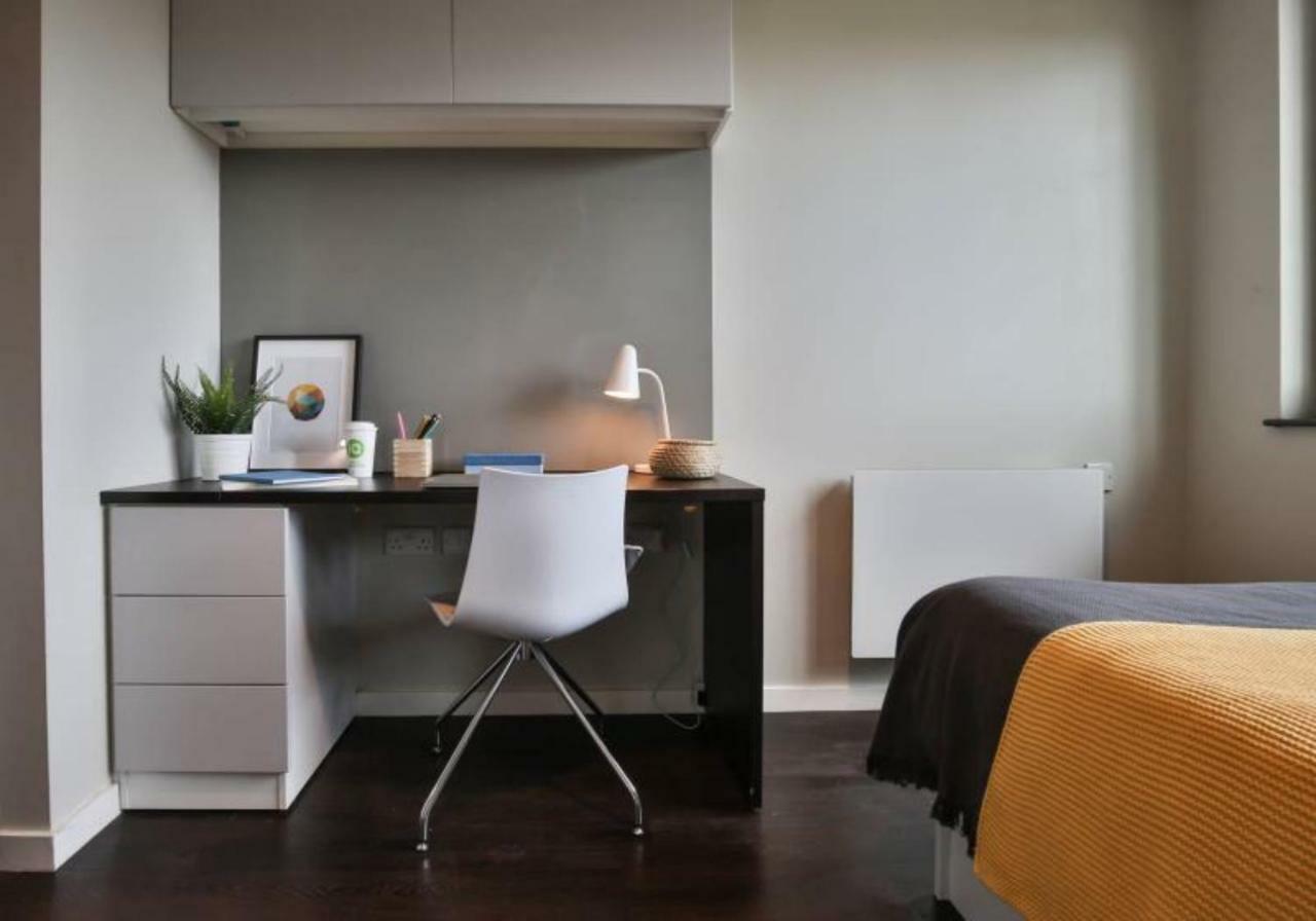 Hashtag South Bank Campus Accommodation Лондон Экстерьер фото
